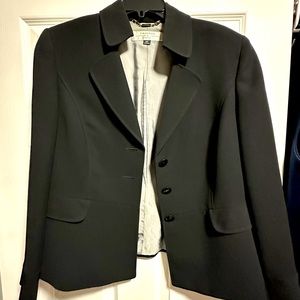 Tahari Suit jacket size 12P great condition and perfect for work or a night out!